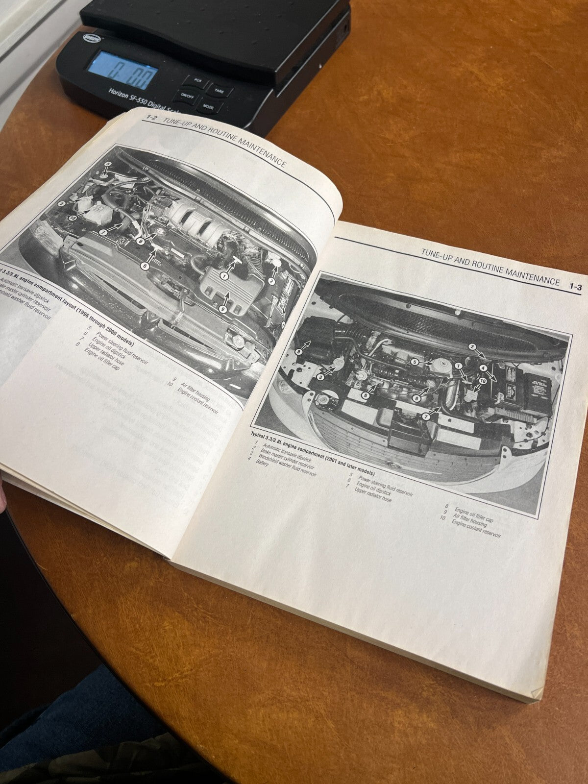 Chilton's Chrysler: Caravan-Voyager-Town & Country 1996-02 Repair Manual 20302