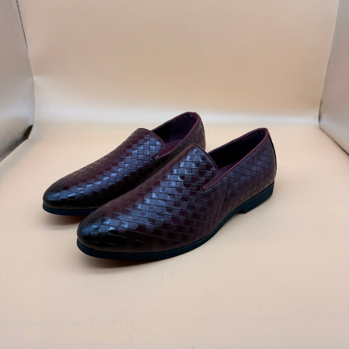 Santimon Men's US 8.5 Red Woven Smoking Loafers Lightweight Walking Shoes