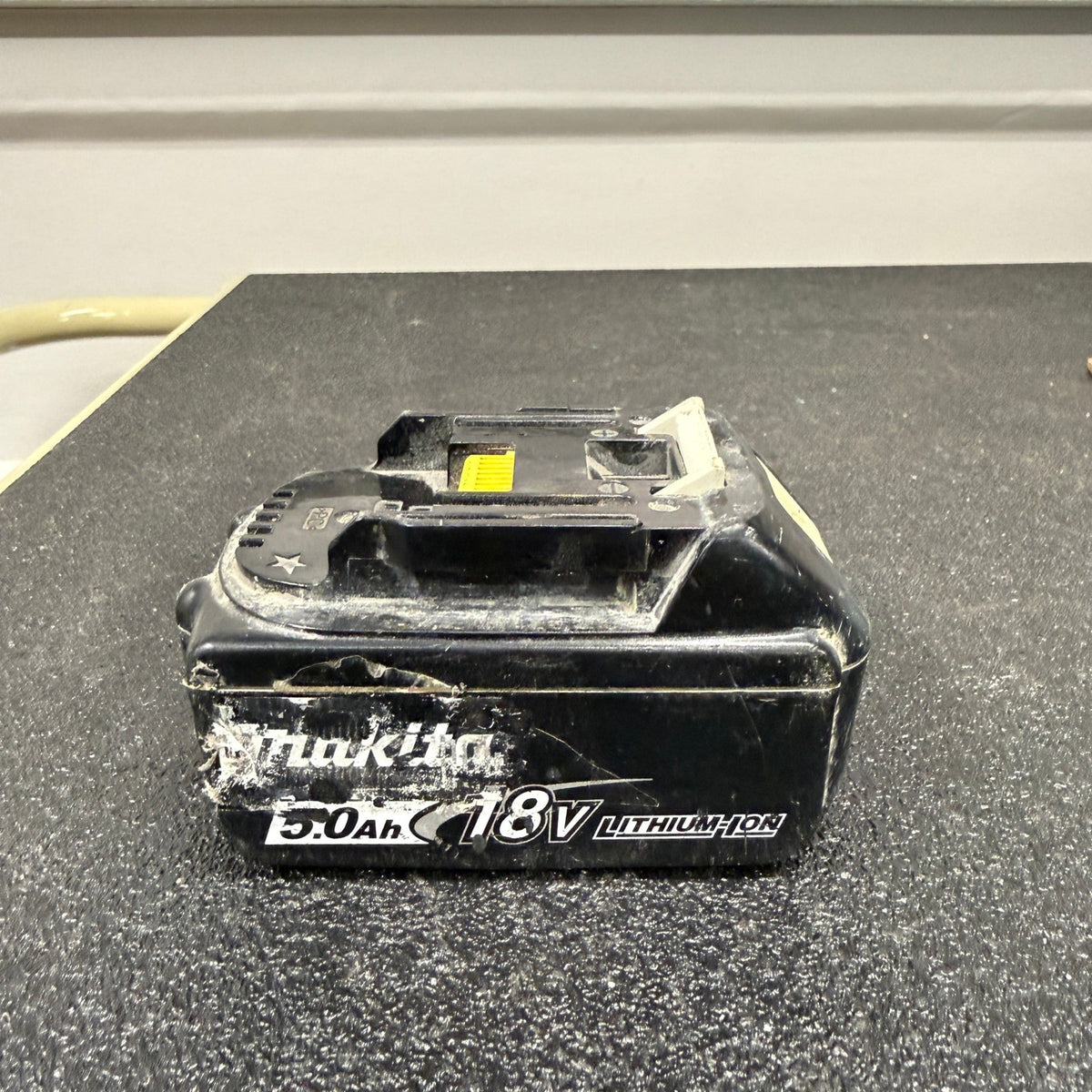 Makita BL1850B 18V LXT Li‑Ion 5.0Ah Battery Rechargeable