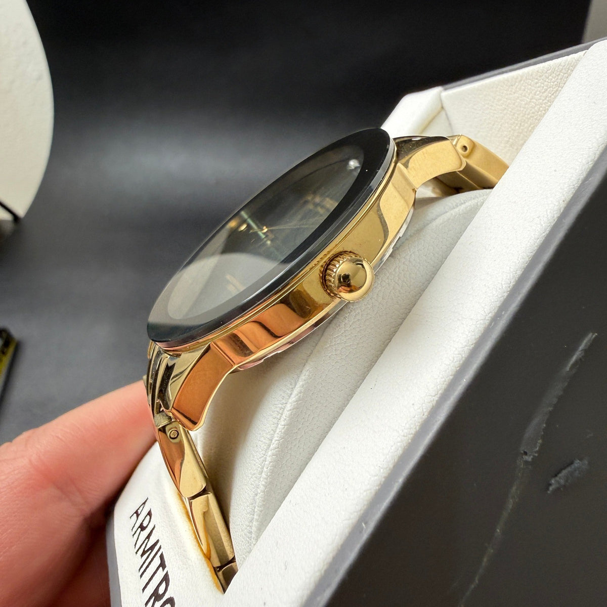 Armitron 20/4952GP Men's Diamond Gold Tone Bracelet Watch New Battery Japan Mov