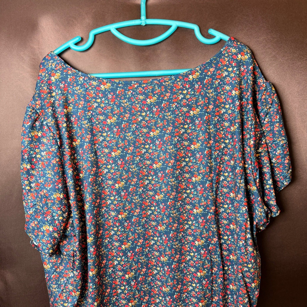 VISLILY Women's 4XL Petal Short Sleeve T-Shirt Square Neck Top Blouse Flowy Pl