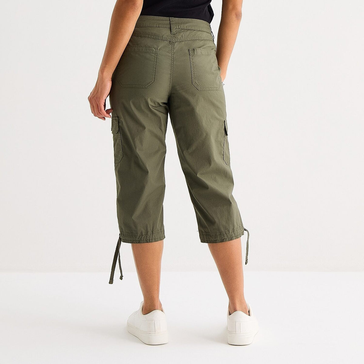 MSRP $44 St. John's Bay Womens 16 Tall Oregano Capri Pants Straight Mid Rise