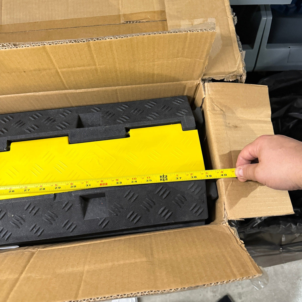 Pack of 4 Vevor Cable Protector Ramp 2 Channel Rubber 11000 Lb Capacity Modula