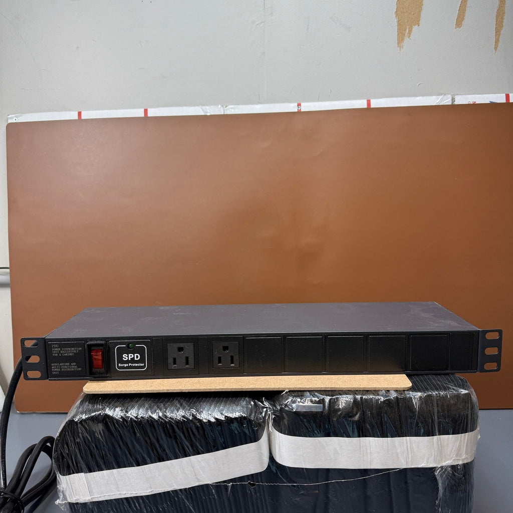 L-com RP00023 19" Rackmount PDU 12 Outlets 15A Basic Surge
