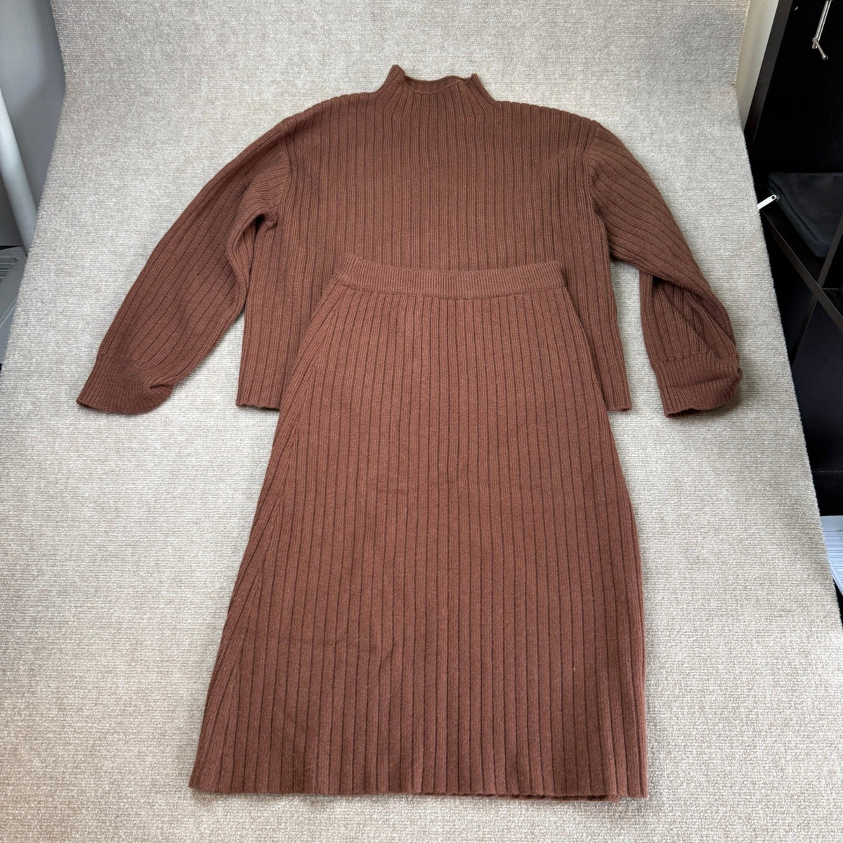 MSRP $52 CHYRII Womens L Coffee 2 Piece Outfit Oversized Sweater Top & Skirt S
