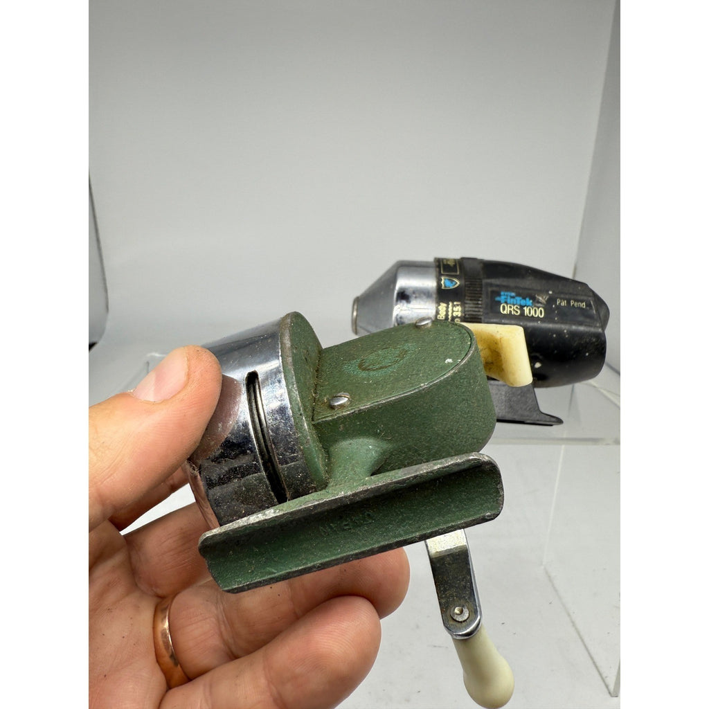 Lot of 2 Vtg FinTek QRS 1000 & Jorgensen CUB Spincast Fishing Reels