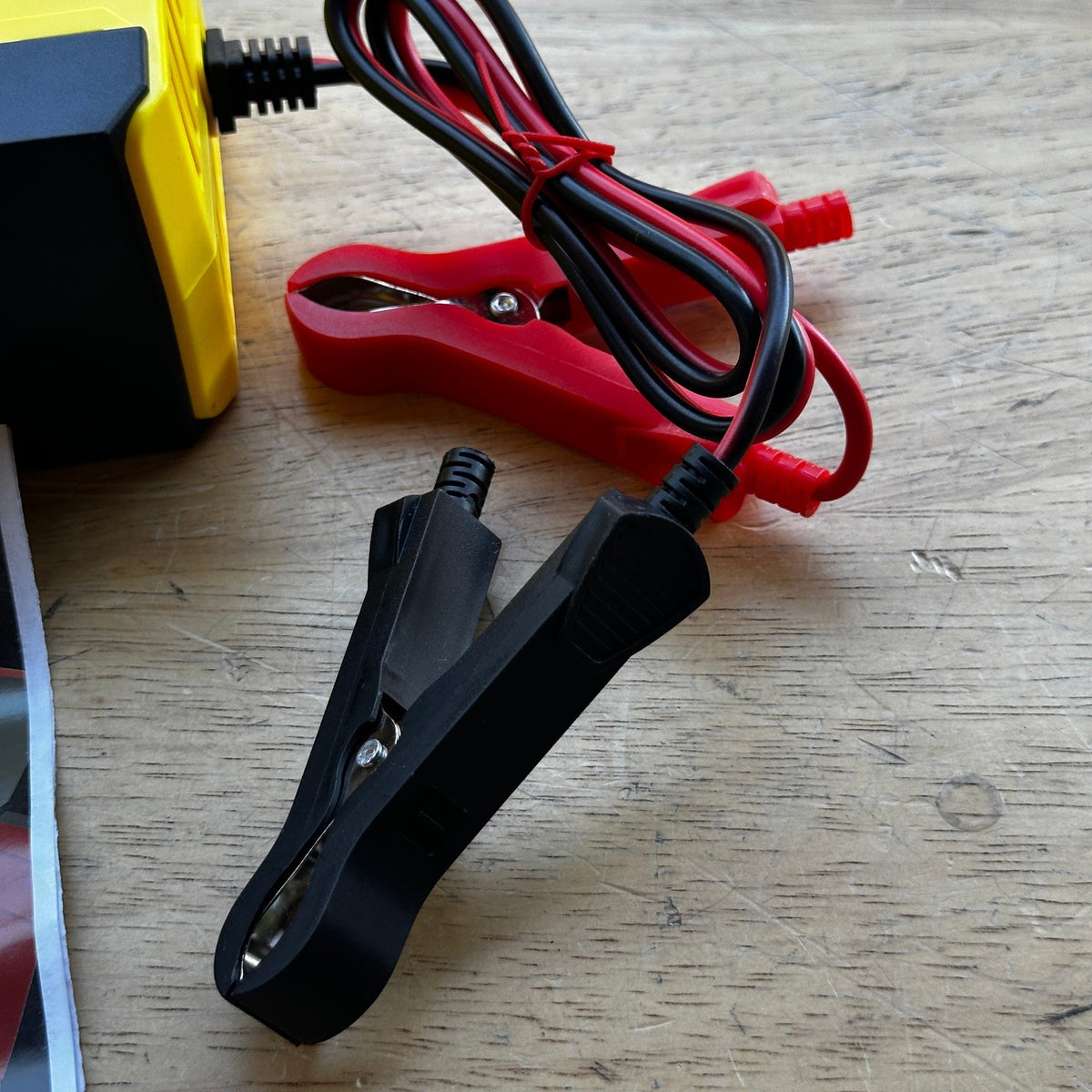 RJ-C121001A Yellow 12V 10A/24V 5A Car Battery Fast Charger Intelligent Pulse R
