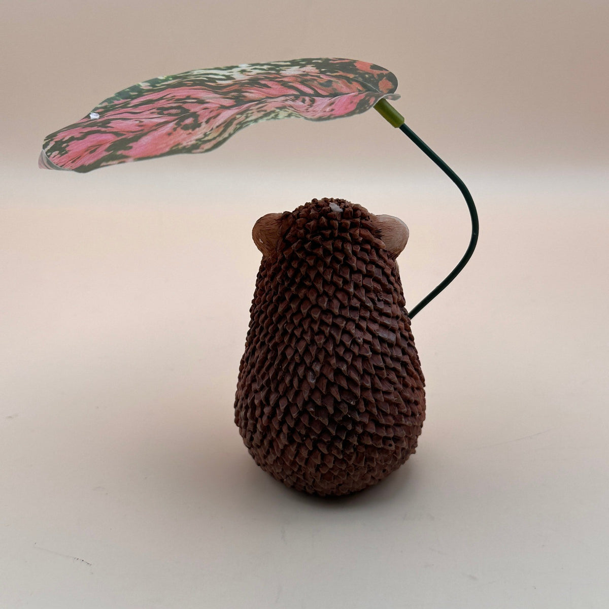 Hedgehog Statue with Umbrella for Outdoor Decor Yard and Garden Decoration
