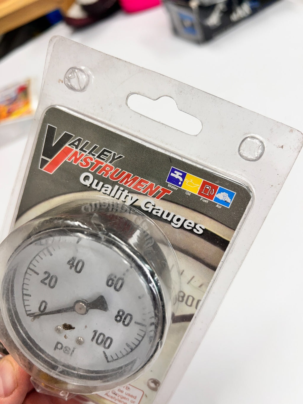 Valley Instrument Grade A Stem Mount 2 1/2in. Glycerin Filled Gauge, 0-100 PSI