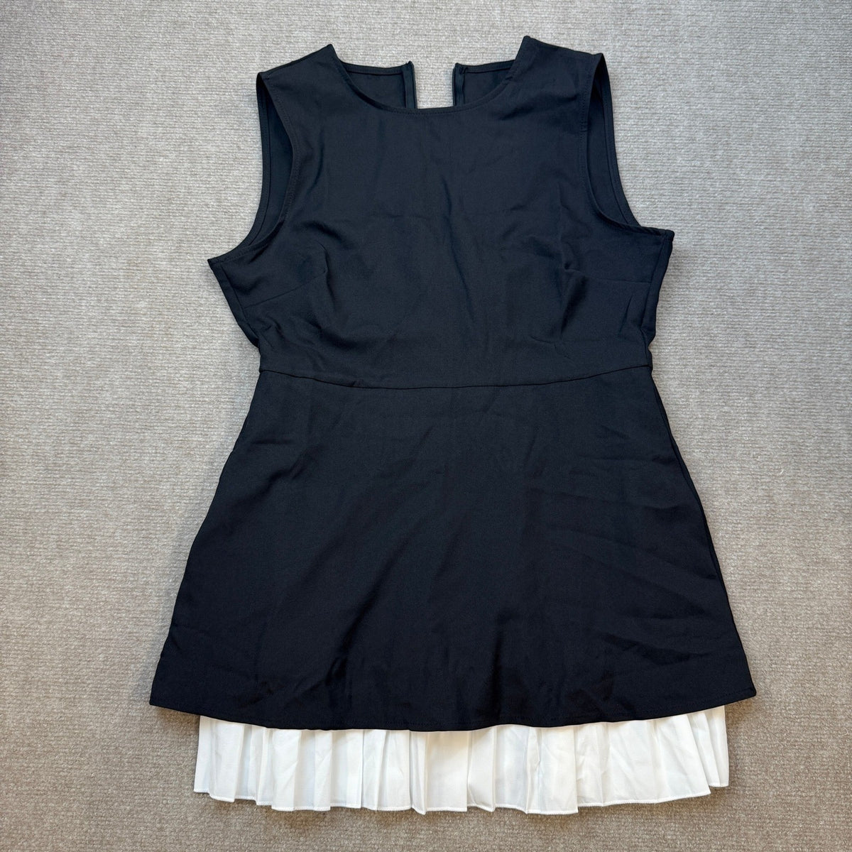 MSRP $38 Suillty Women's M Elegant Splicing Pleated Mini Dress Fashion Round