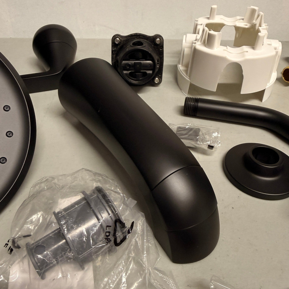 Kohler Cursiva R36189-4G-BL Single-Handle 3-Spray Tub & Shower Faucet Matte Bla