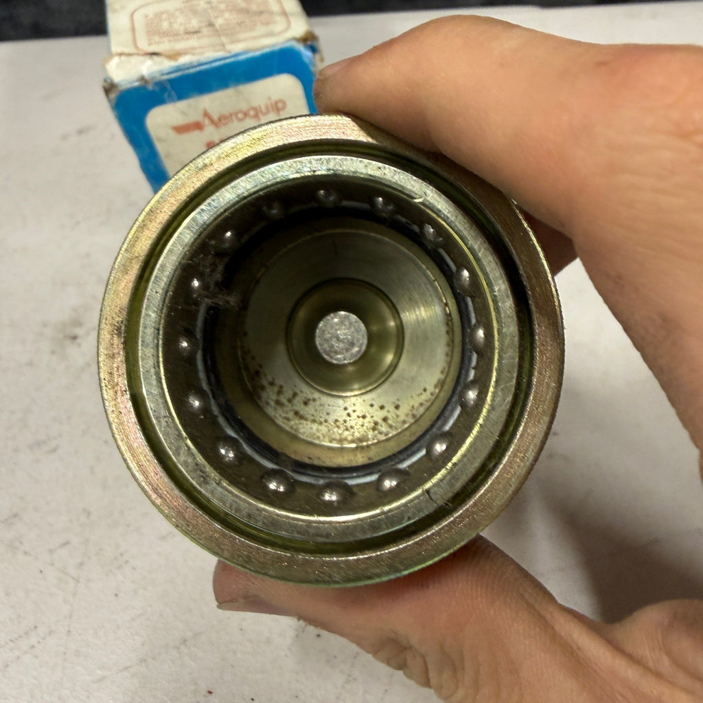 Aeroquip 5601-16-16S Quick Disconnect Hose Coupling 1" FNPT