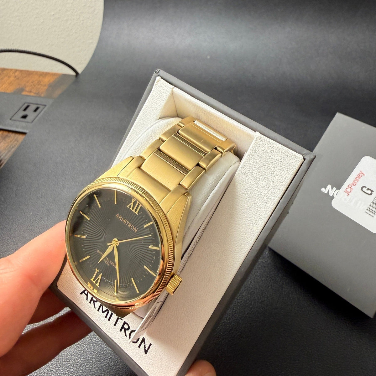 Armitron 20/5597GP Men's Black Dial Gold Tone Bracelet Watch New Battery Japan