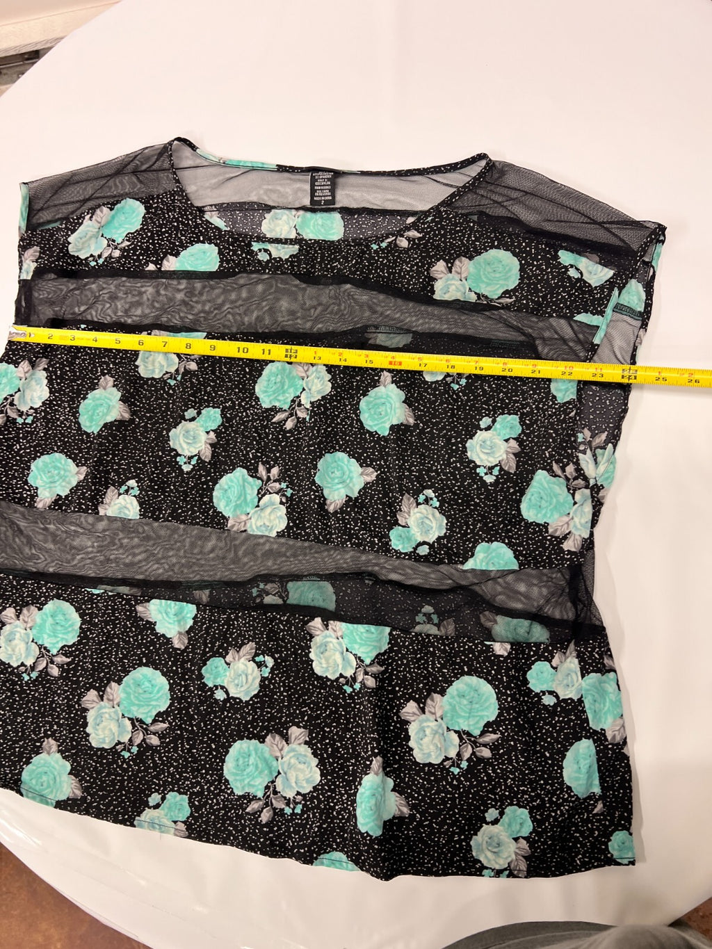 Torrid Plus Size 2 Black Floral Mesh Panel Short Sleeve Round Neck Blouse