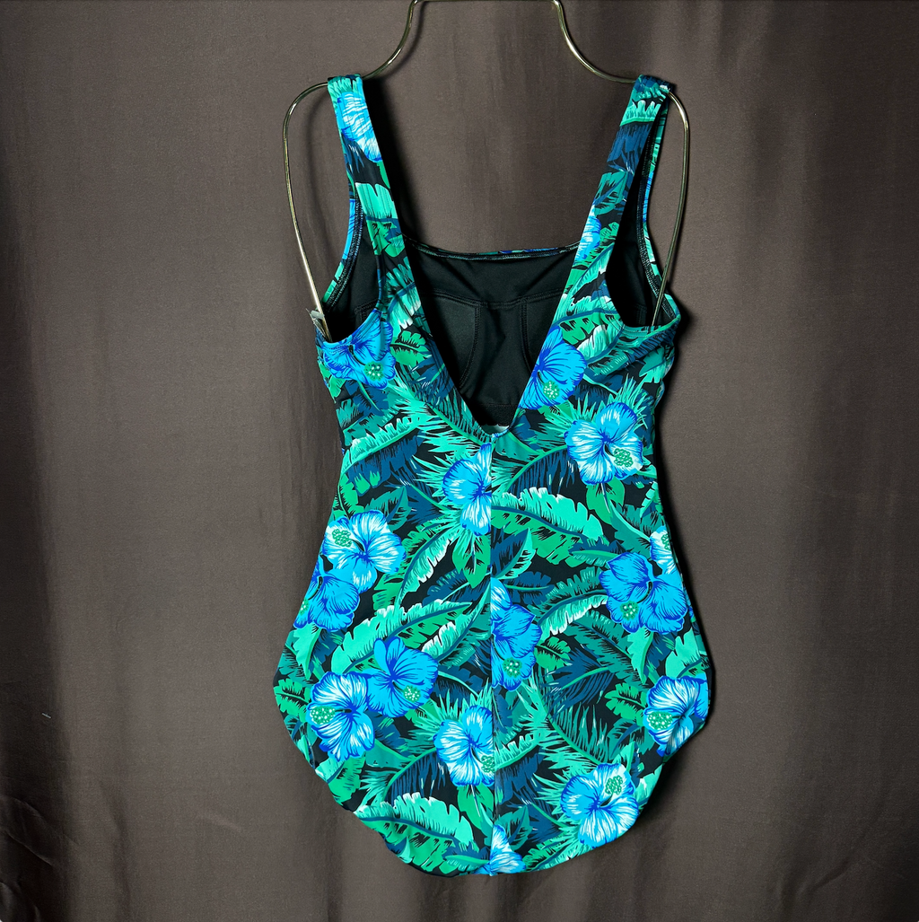 Lands' End Women's 2-4 LONG Soft Cup Tugless Sporty One Piece Swimsuit Chlorine
