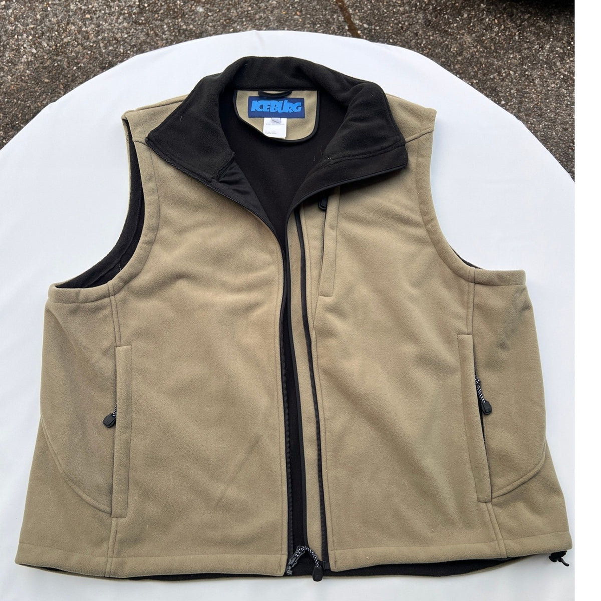 Iceburg Vest Mens Size 2XL Beige Fleece Full Zip Tech Pockets Warm