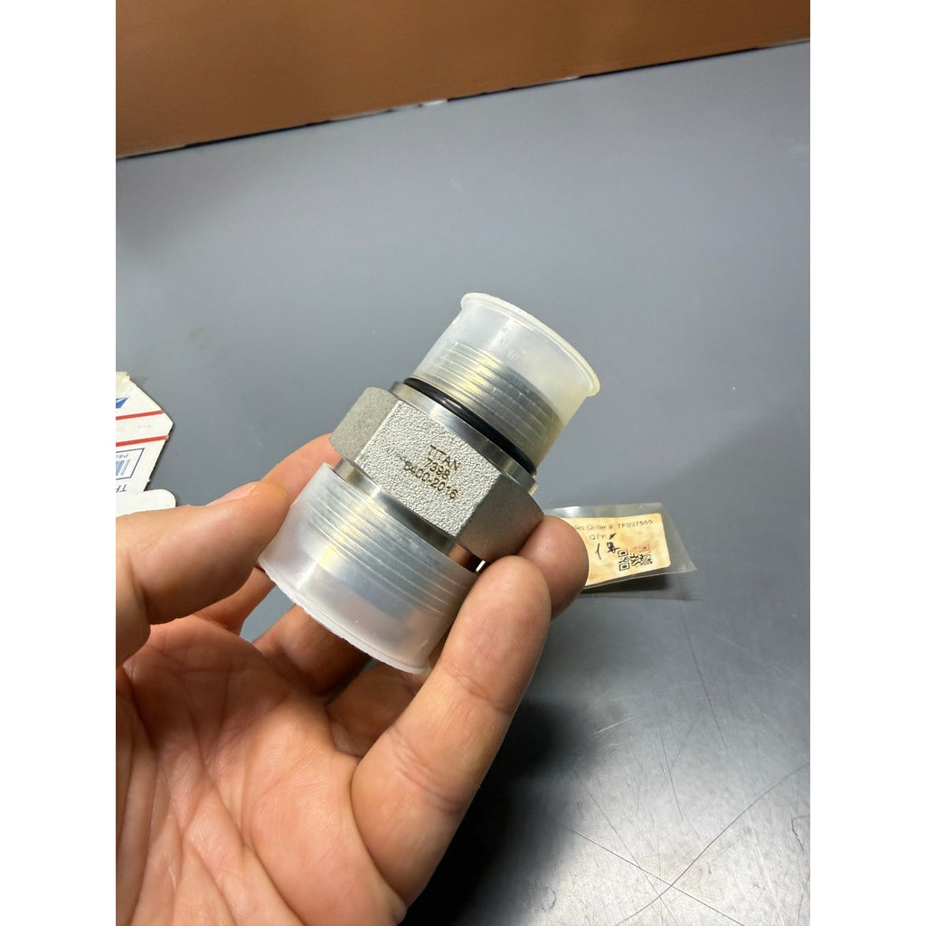 Titan 6400-20-16 Hydraulic Adapter 1-1/4" JIC  x 1" ORB Male (1-5/8-12 x 1-5/16