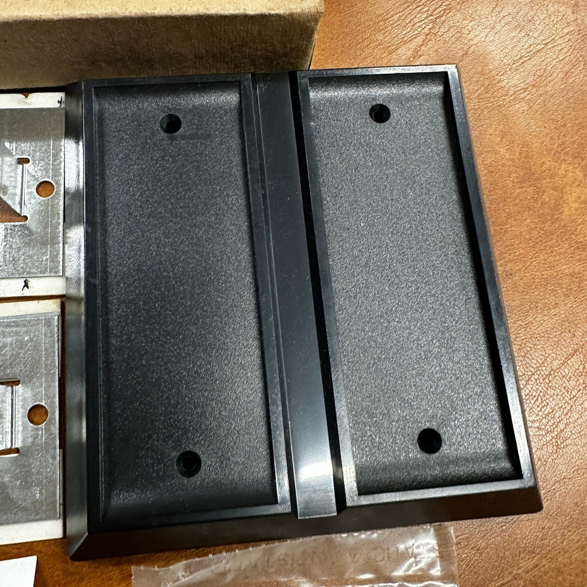 Commscope 555287-1 Undercarpet Low Profile Communications Floor Fitting, 4 port