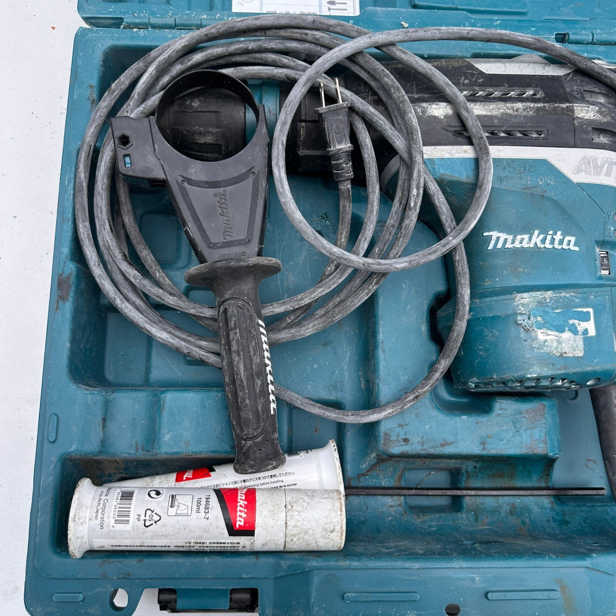 Makita HR4013C 1‑9/16" SDS‑MAX AVT Corded Rotary Hammer with Hard Case