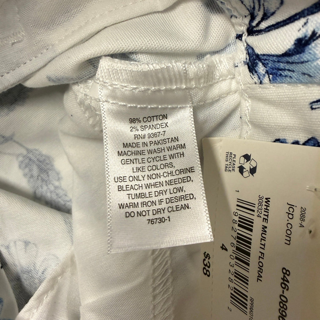 MSRP $38 St. John's Bay Womens 4 White Multi Floral Capri Pants Secretly Slender