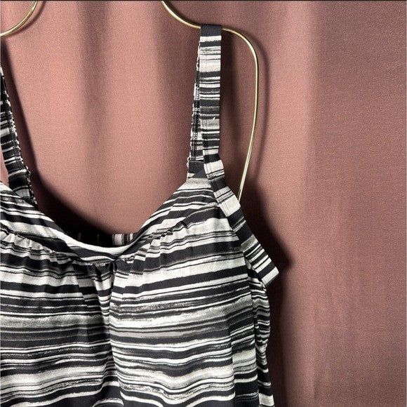 Lands' End Women's 16 LONG UPF 50 Blouson Tankini Swimsuit Top Black/White Ombre