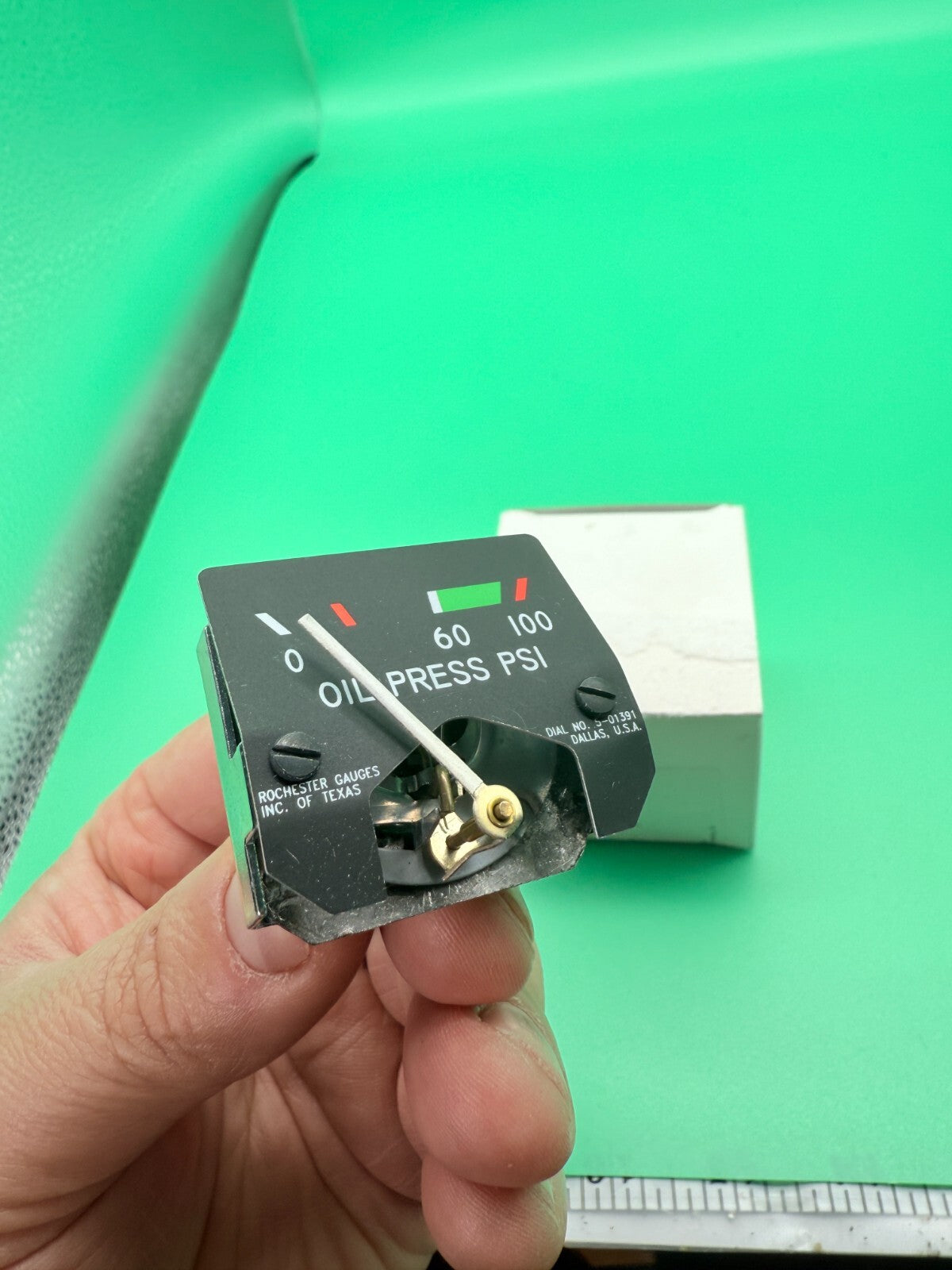 2646-00049 OIL PRESSURE GAUGE for Cessna
