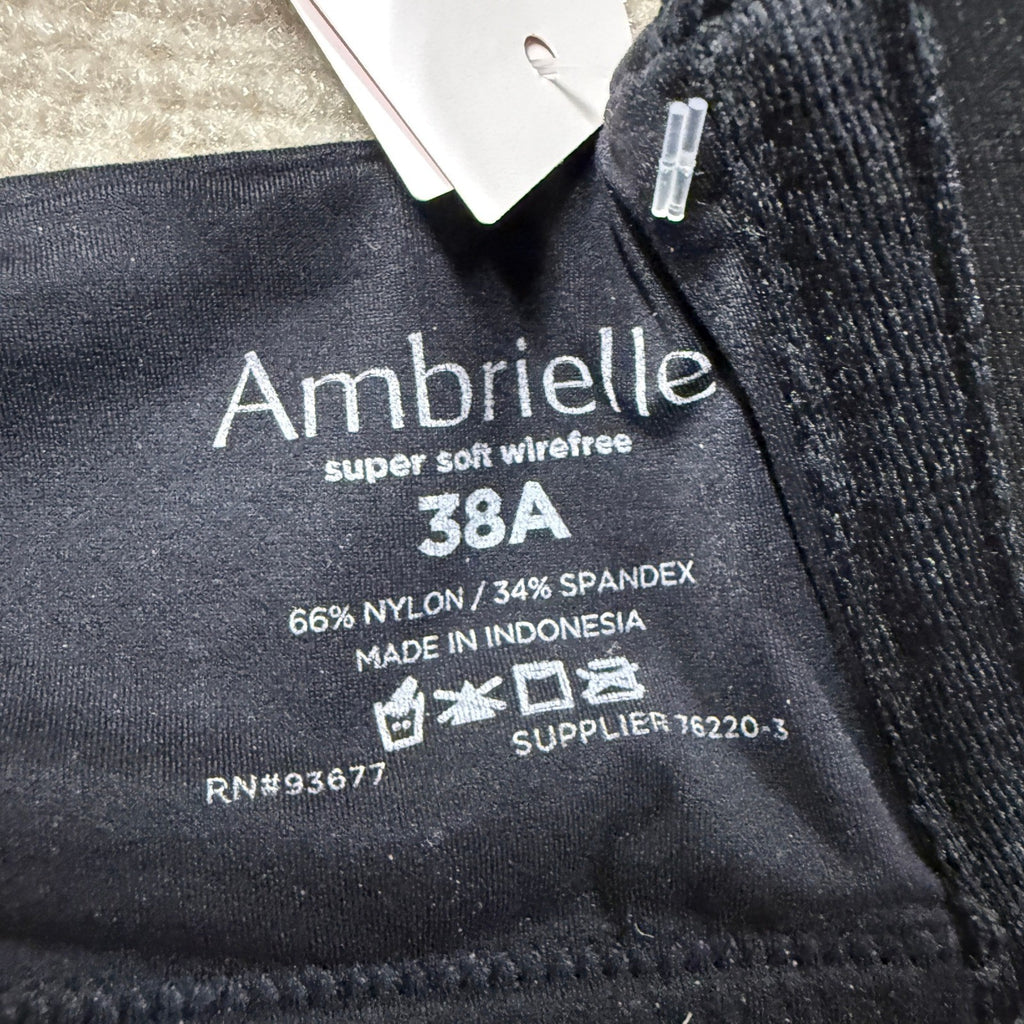 MSRP $40 Ambrielle Women's 38A Black Super Soft Wirefree Full Coverage Bra