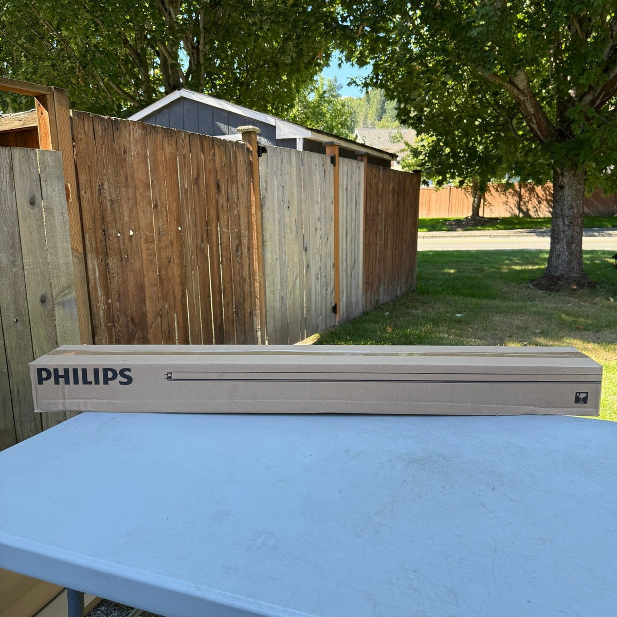 Pack of 40 Philips 290288-001 54W/835 Alto Fluorescent Tube Lamp 3500K