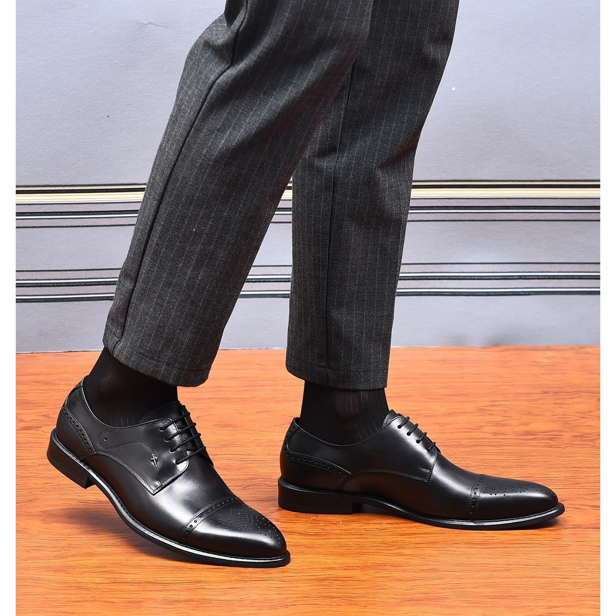 Santimon Mens US 9.5 Black Leather Pointed Toe Brogues Derby Lace Up Dress Shoes