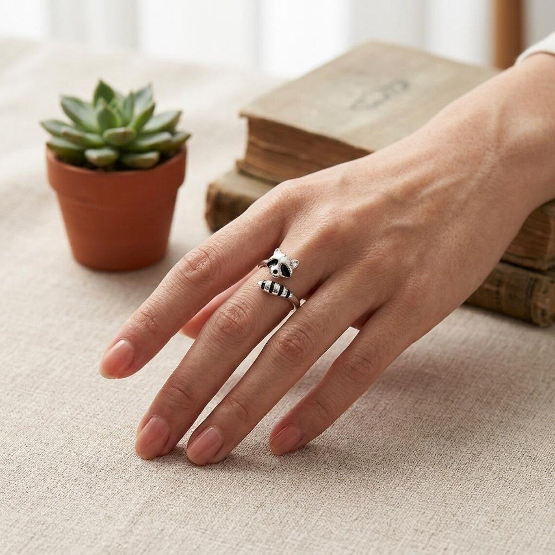 Raccoon Ring Women's Silver Tone Animal Wrap Jewelry Size 9 Adjustable 8-10