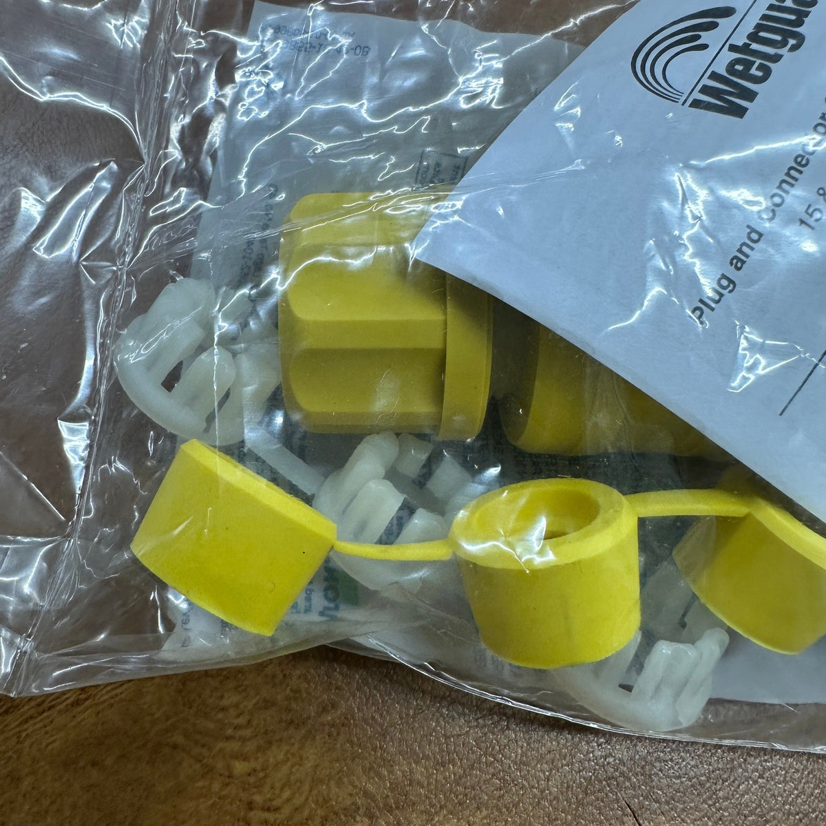 Pack of 9 Leviton 14W34 Male Wetguard Watertight Straight Blade Plug 15A-277V
