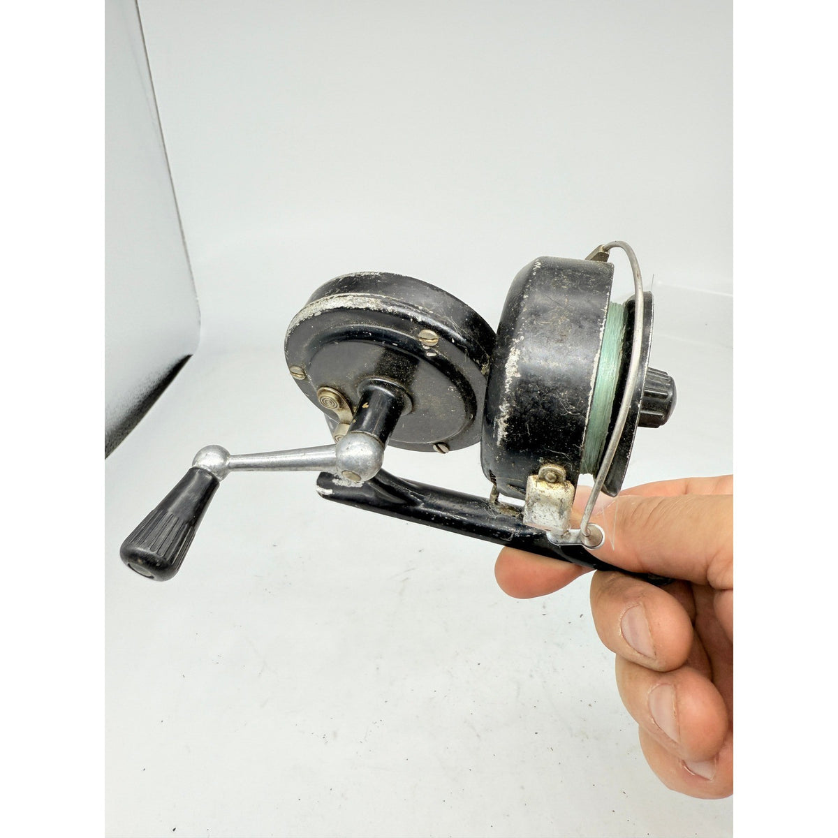 Vintage Ueno Seiko Co Olympic No.82 Black Spinning Fishing Reel Japan