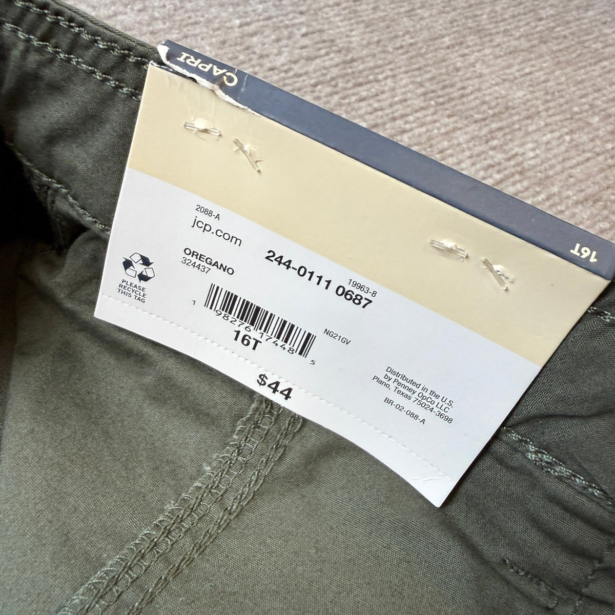 MSRP $44 St. John's Bay Womens 16 Tall Oregano Capri Pants Straight Mid Rise