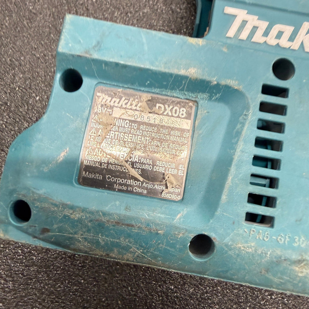 Makita DX08 Dust Extractor Attachment with Hepa Filter Cleaning Mechanism