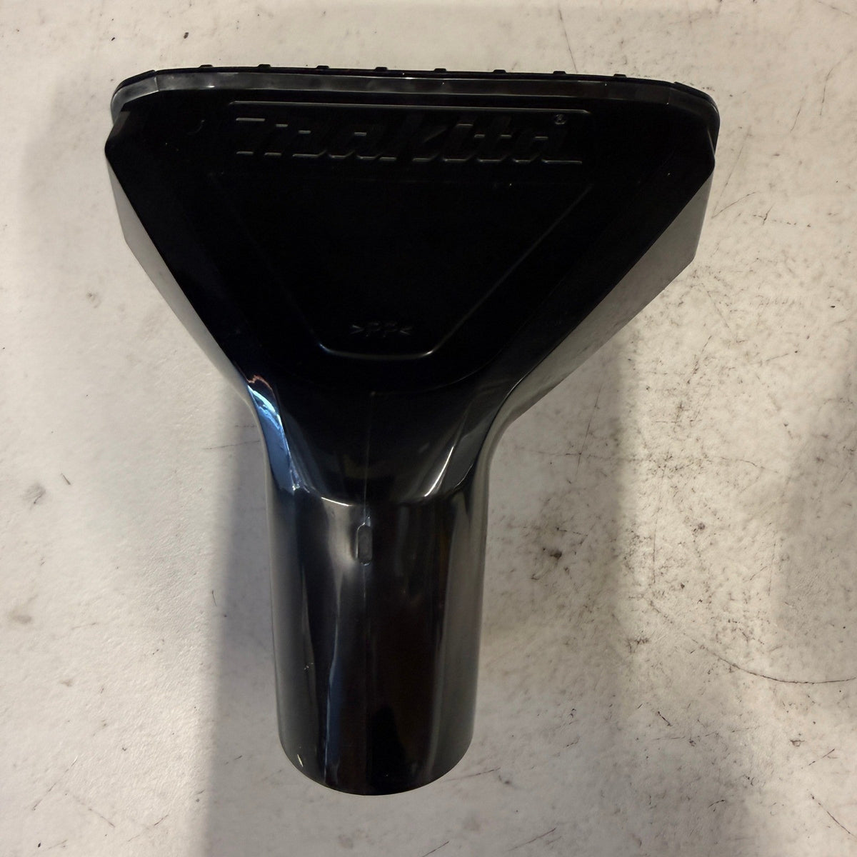 Set of 2 Makita 458891-7 5" Upholstery Nozzle, 458919-1 7" Crevice Nozzle