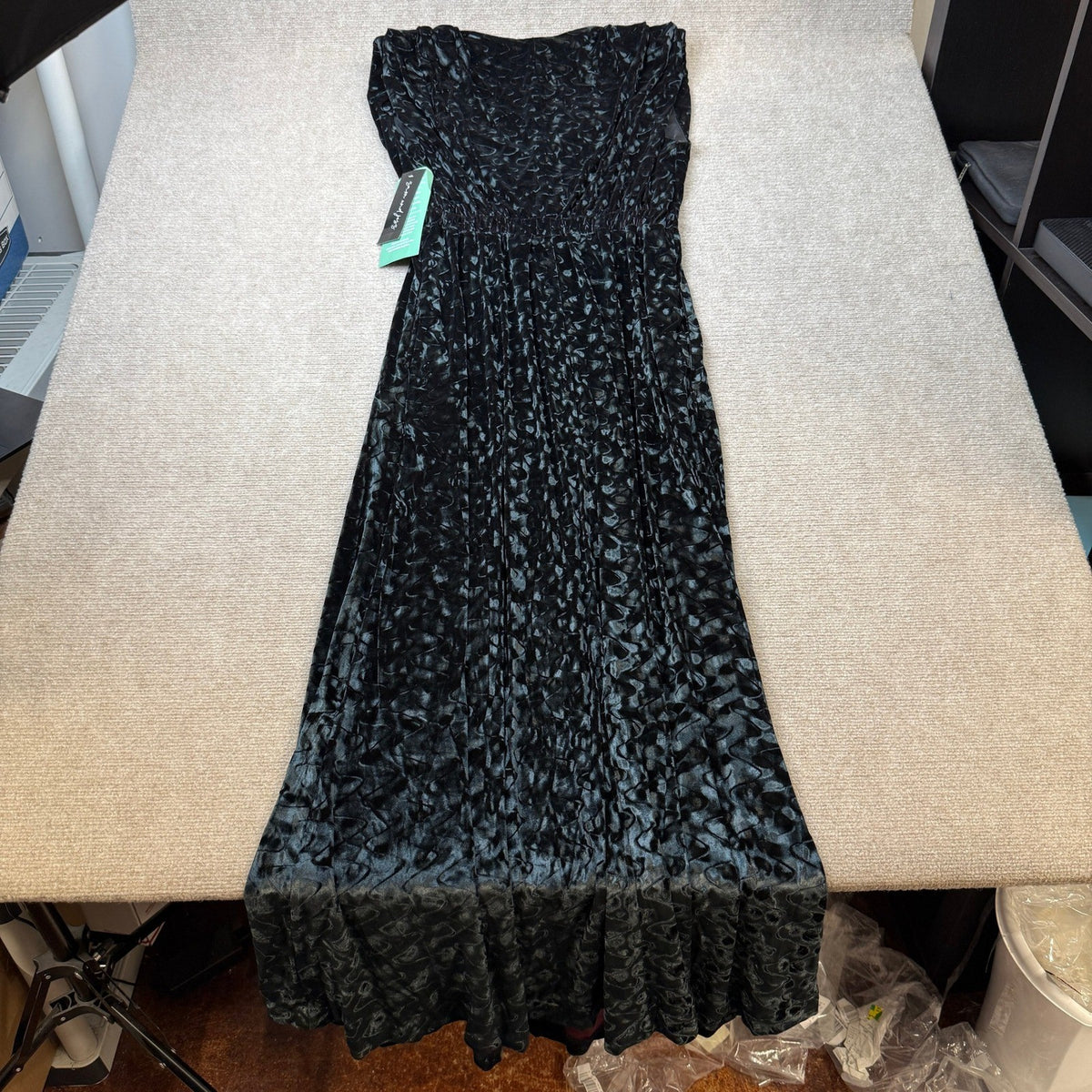 MSRP $130 Sam and Jess 8 Rich Black Velvet Sleeveless Maxi Evening Gown Dress