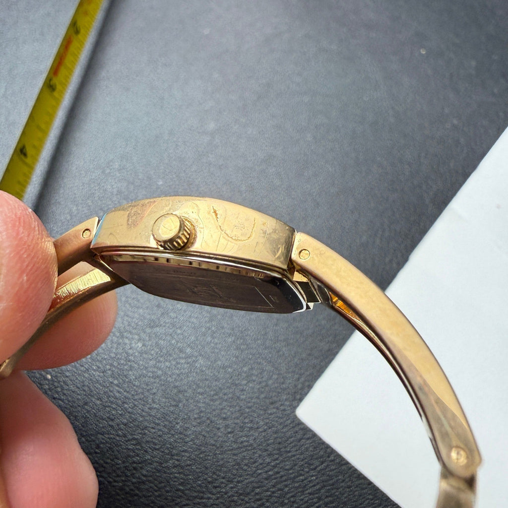 Armitron 75/3530GP Womens Crystal Accented Gold Tone Quartz Watch NEEDS BATTERY