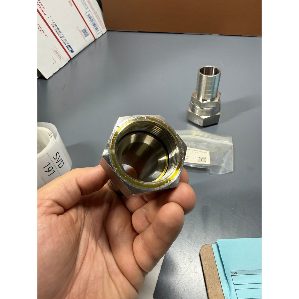 Set of 2 Titan SS-HB-FJX-20-20 1 1/4" Hose Barb x 1 1/4" 37° JIC (1 5/8"-12