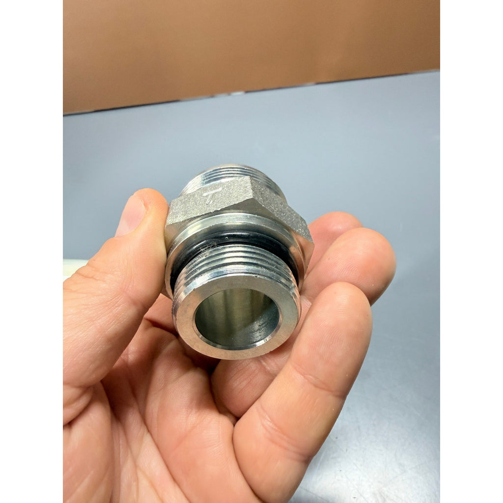 Titan 6400-20-16 Hydraulic Adapter 1-1/4" JIC  x 1" ORB Male (1-5/8-12 x 1-5/16