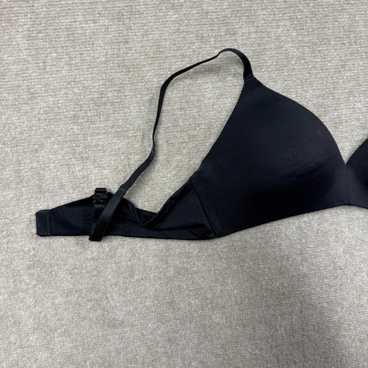 MSRP $40 Ambrielle Women's 38A Black Super Soft Wirefree Full Coverage Bra