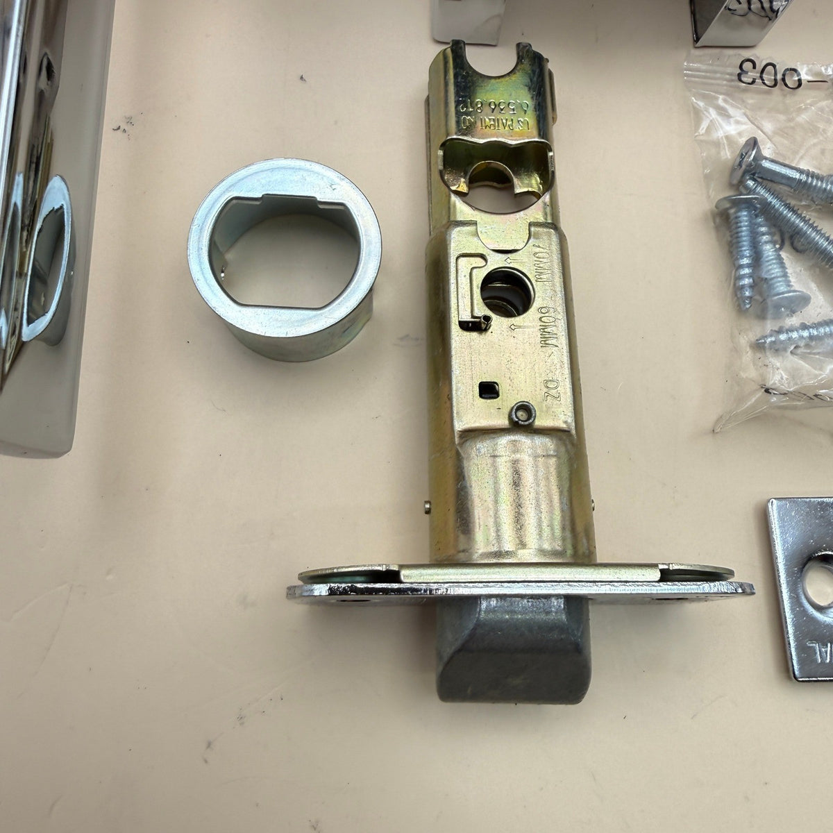 Kwikset 97300-944 Polished Chrome Singapore Interior Privacy Door Handle with