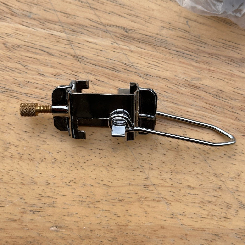 Lot of 12 Knife Edge Lever Clamp Metal Physics Lab Equipment Fulcrum Balance M