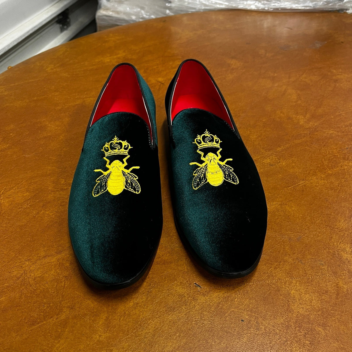 Santimon Mens US 9 Green Velvet Loafers Slip-on Casual Dress Shoes w/ Embroidery
