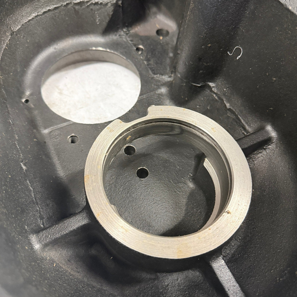 Eaton 103526 Genuine Differential Carrier Housing Cover DS440 DS460 DS461P
