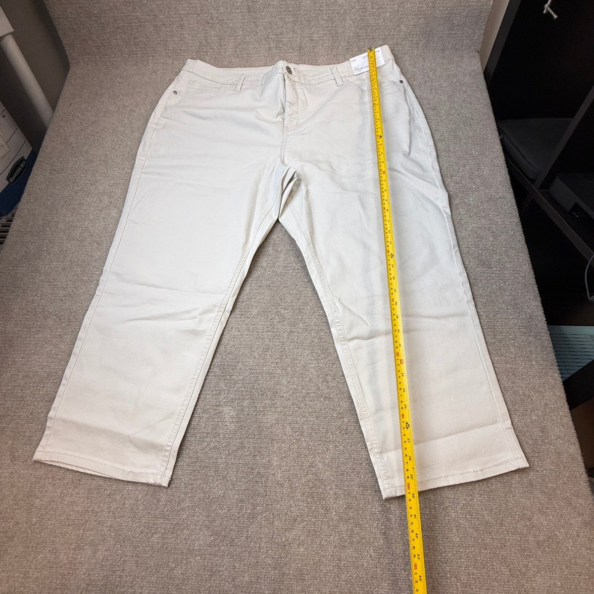 MSRP $60 Liz Claiborne Womens 24W Moonbeam High Rise Cropped Jean