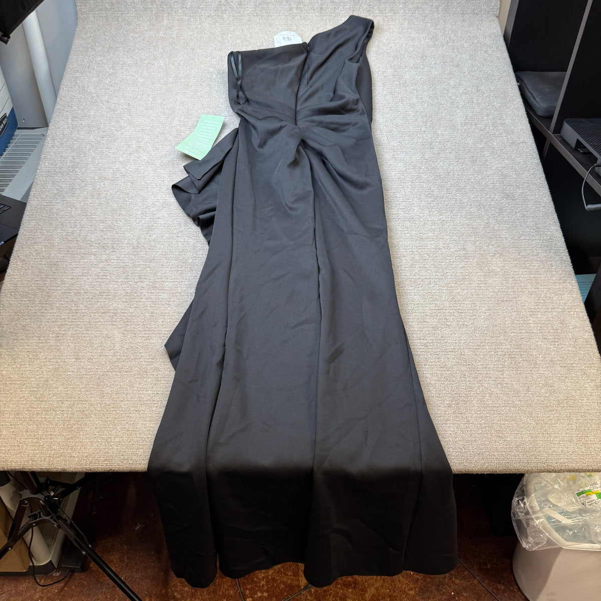 MSRP $130 DJ Jaz Womens 6, 18 Black Asymmetrical Neck Sleeveless Evening Gown