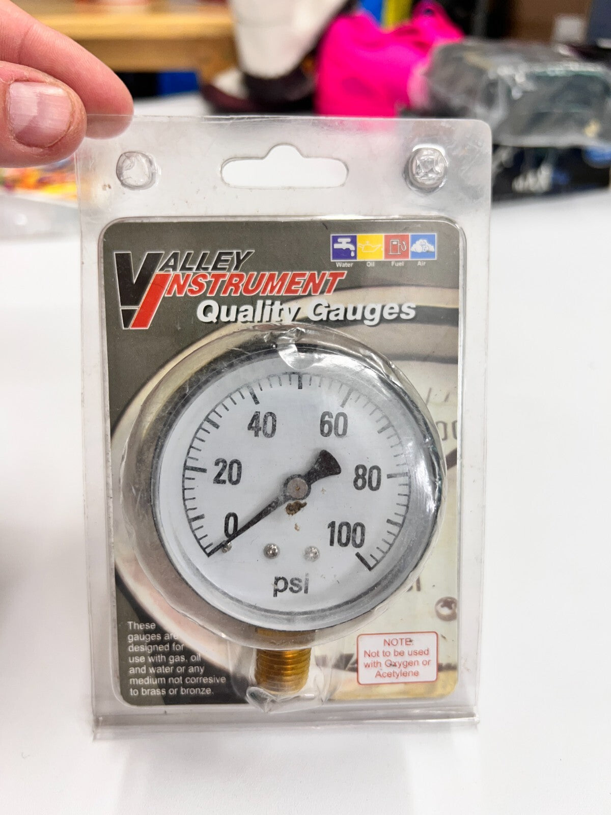 Valley Instrument Grade A Stem Mount 2 1/2in. Glycerin Filled Gauge, 0-100 PSI