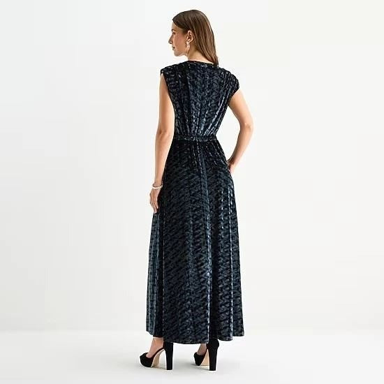 MSRP $130 Sam and Jess 8 Rich Black Velvet Sleeveless Maxi Evening Gown Dress