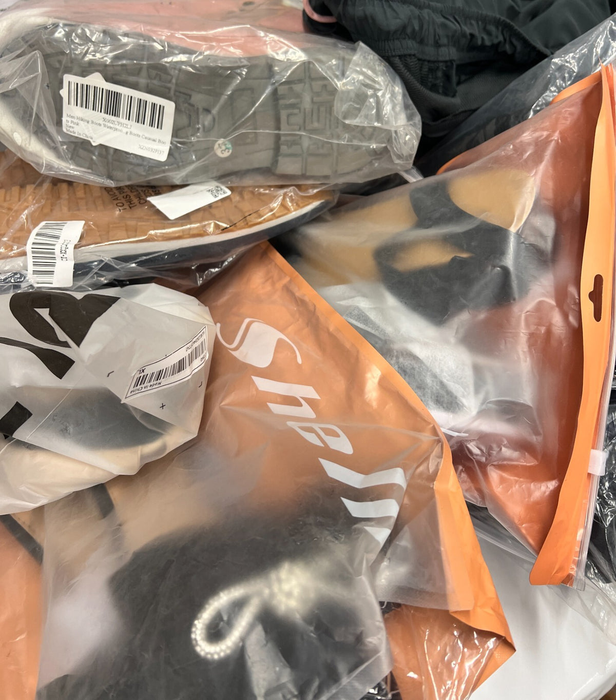 Amazon Liquidation Wholesale Overstock Returns Mixed Lot CLOTHES \ SHOES