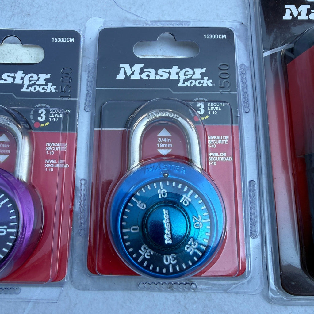 NEW Lot of 3 Master Lock Combination Padlock 1530DCM, 207D Magnetic Key Holder